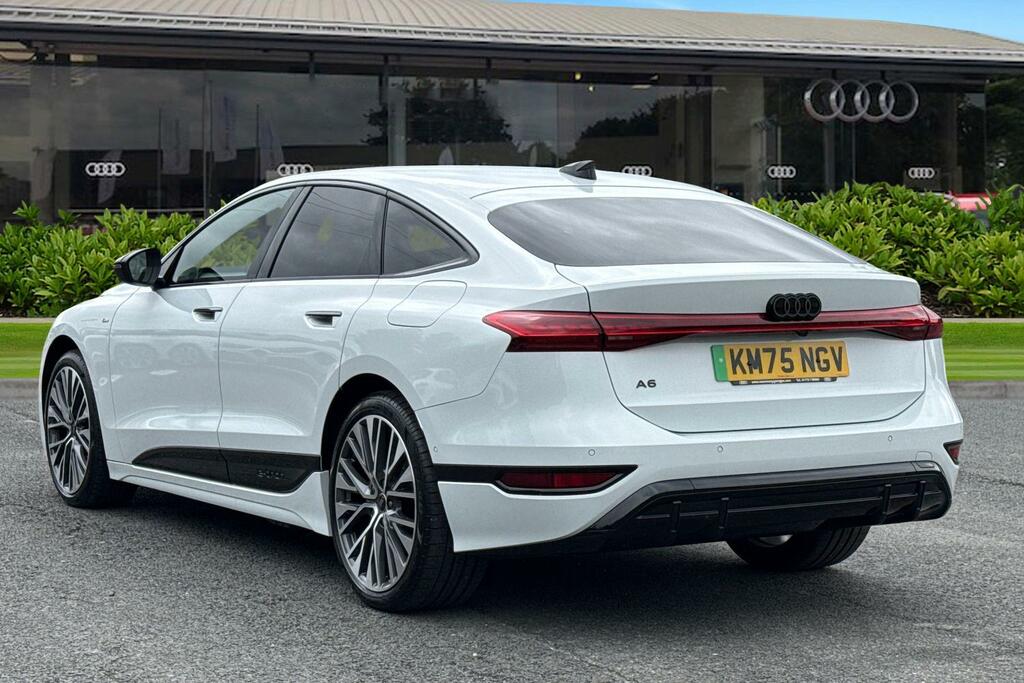 Audi A6 Edition 1 E-tron 210,00 Kw White #2
