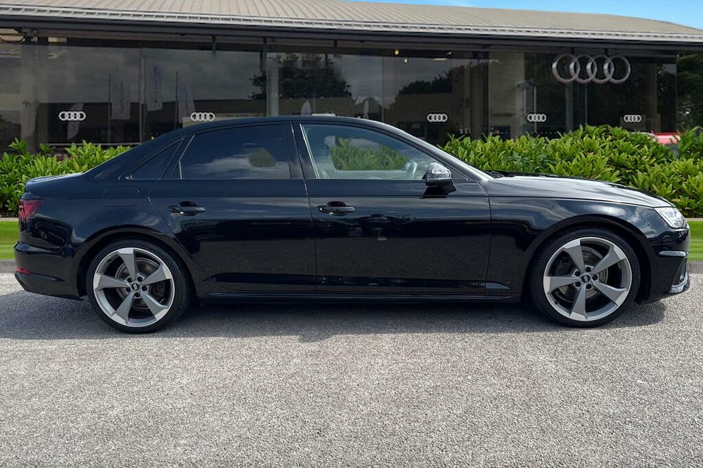 Audi A4 Black Edition 35 Tfsi 150 Ps 6-Speed Black #3