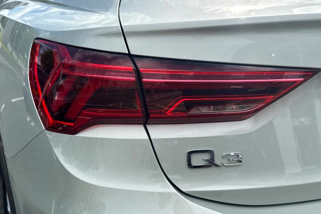 Audi Q3 Rs Q3 Sportback Tfsi Sport Edition Quattro S-a Black #7