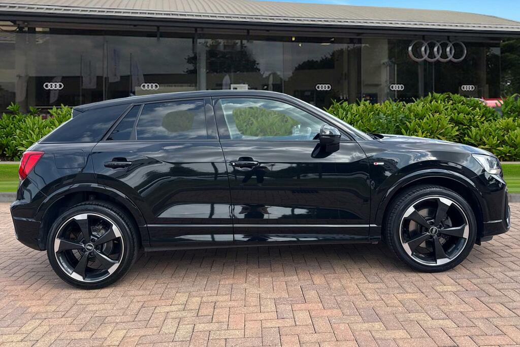 Audi Q2 Black Edition 35 Tfsi 150 Ps 6-Speed BU71YZD Black #3