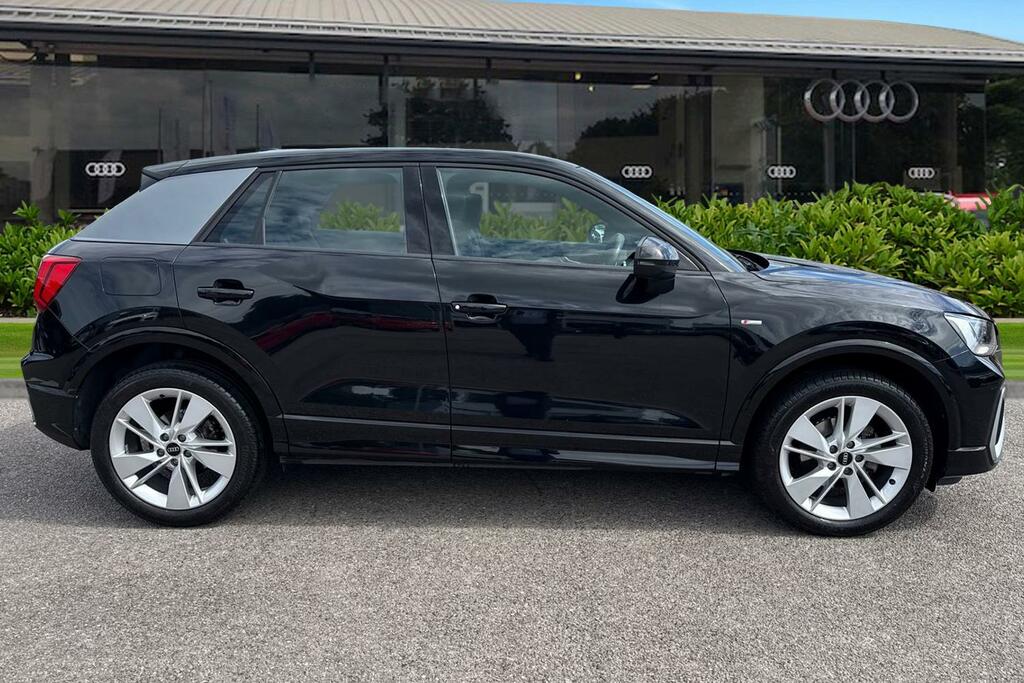 Audi Q2 S Line 35 Tfsi 150 Ps S Tronic KT23BVU Black #3