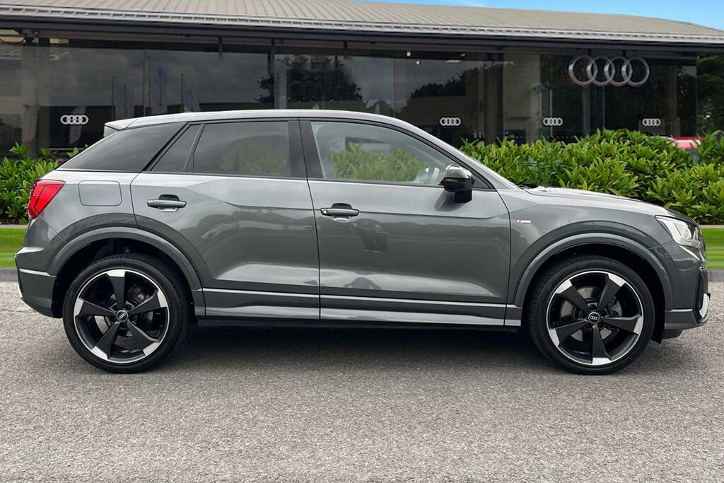 Audi Q2 Black Edition 35 Tfsi 150 Ps 6-Speed Grey #3
