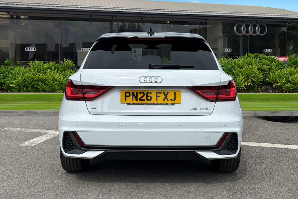 Audi A1 S Line 25 Tfsi 95 Ps 5-Speed PN26FXJ White #4