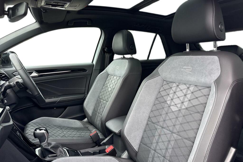 Volkswagen T-Roc Volkswagen T-roc Hatchback 1.5 Tsi Match Black #10