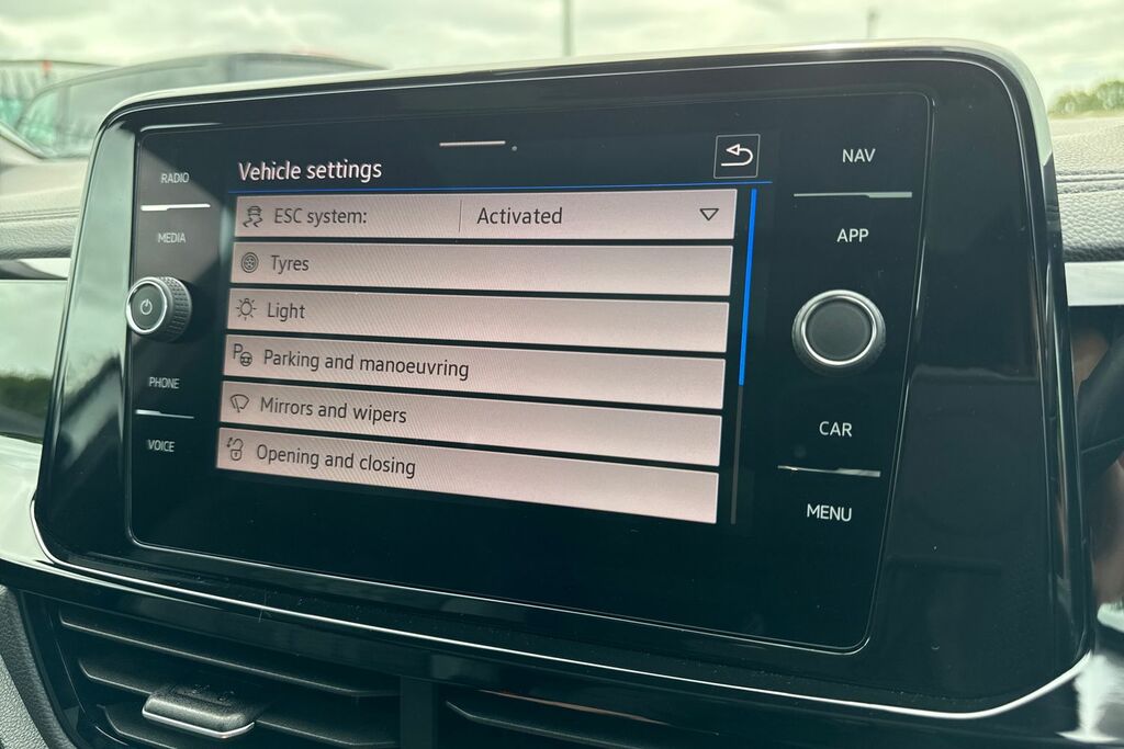 Volkswagen T-Roc Volkswagen T-roc Hatchback 1.5 Tsi Match Black #54