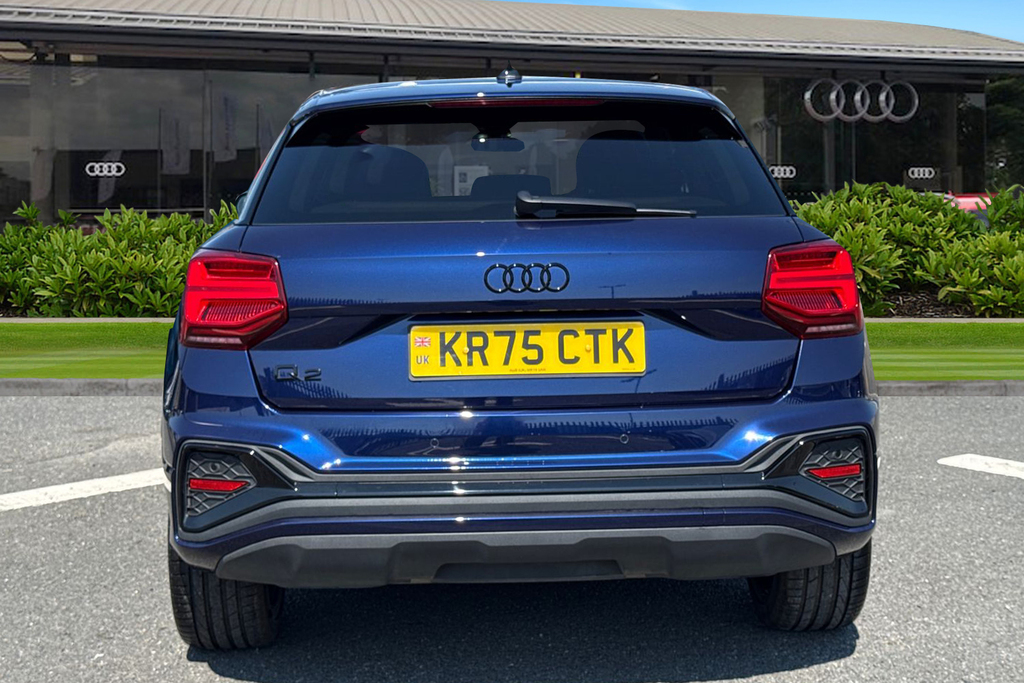Audi Q2 Black Edition 35 Tfsi 150 Ps S Tronic KR75CTK Blue #4