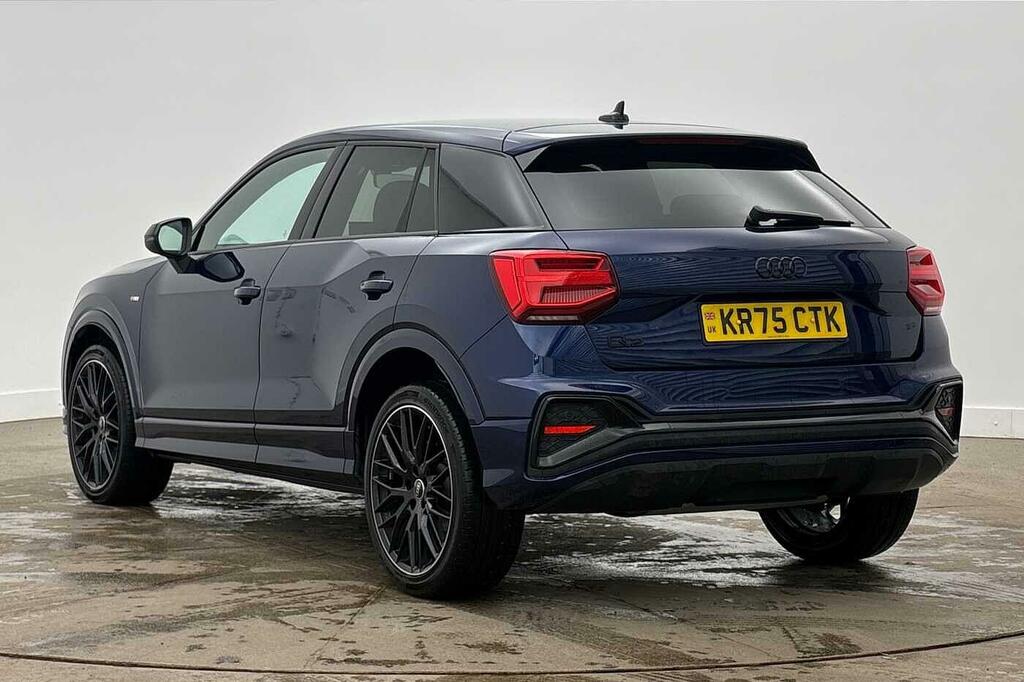 Audi Q2 Black Edition 35 Tfsi 150 Ps S Tronic Blue #2