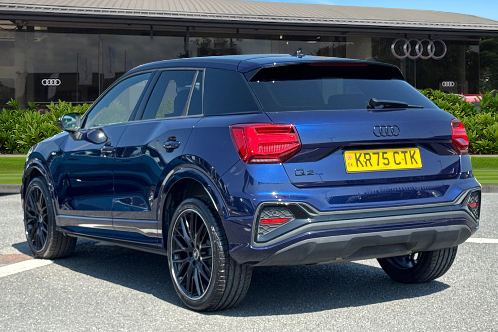 Audi Q2 Black Edition 35 Tfsi 150 Ps S Tronic KR75CTK Blue #2