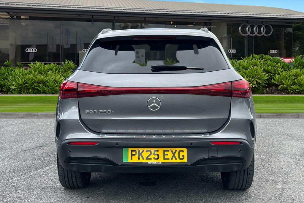 Mercedes-Benz EQA Eqa 250 140Kw Amg Line Prem Plus 70.5Kwh Grey #4