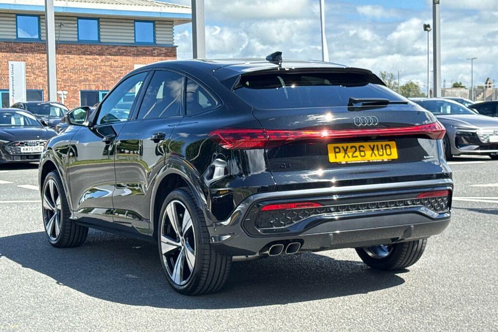 Audi Q5 2.0 Tdi Quattro Vorsprung S Tronic Black #2