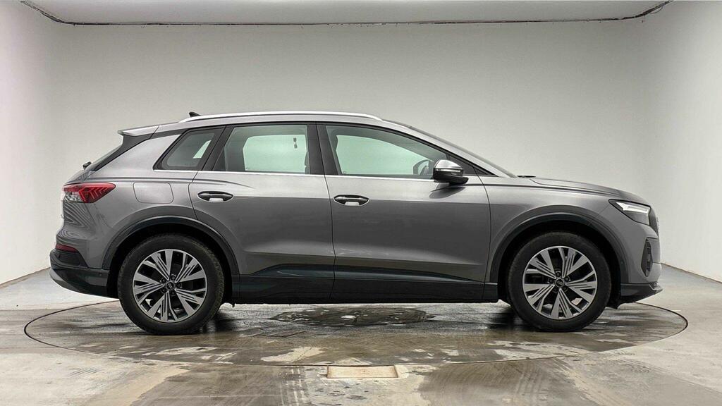 Audi Q4 E Tron Q4 Sport 35 E-tron 125,00 Kw Grey #4