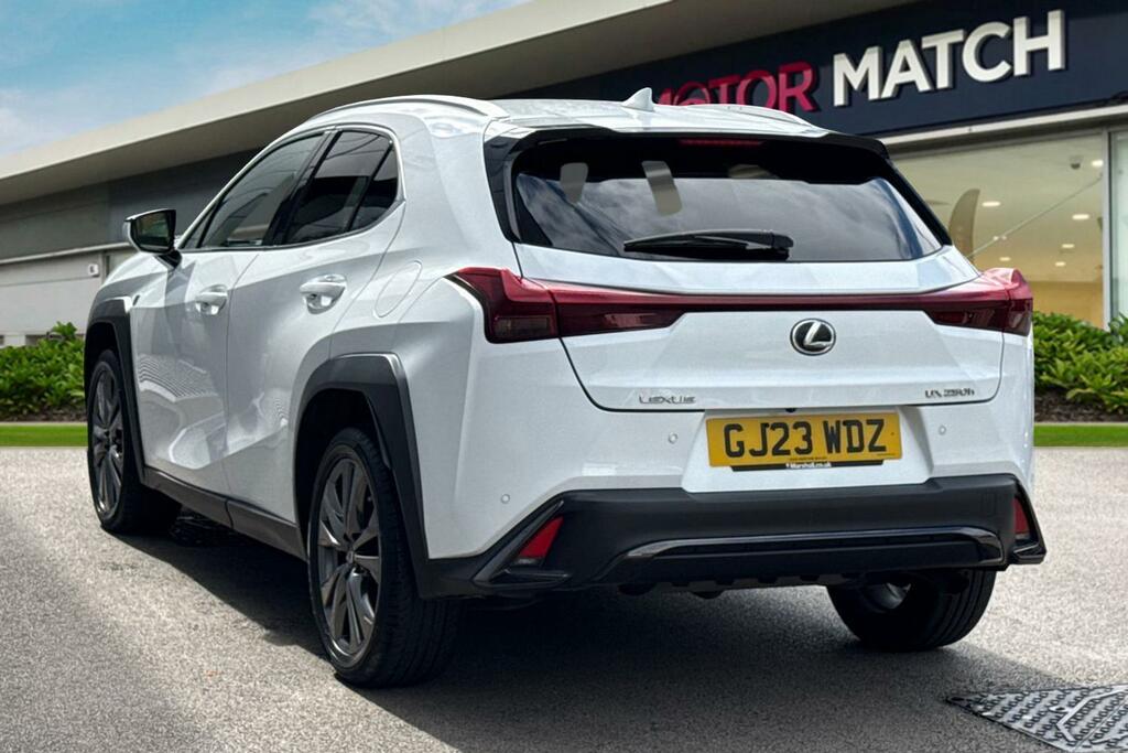 Lexus UX 250H 2.0 F-sport Design Cvt White #2
