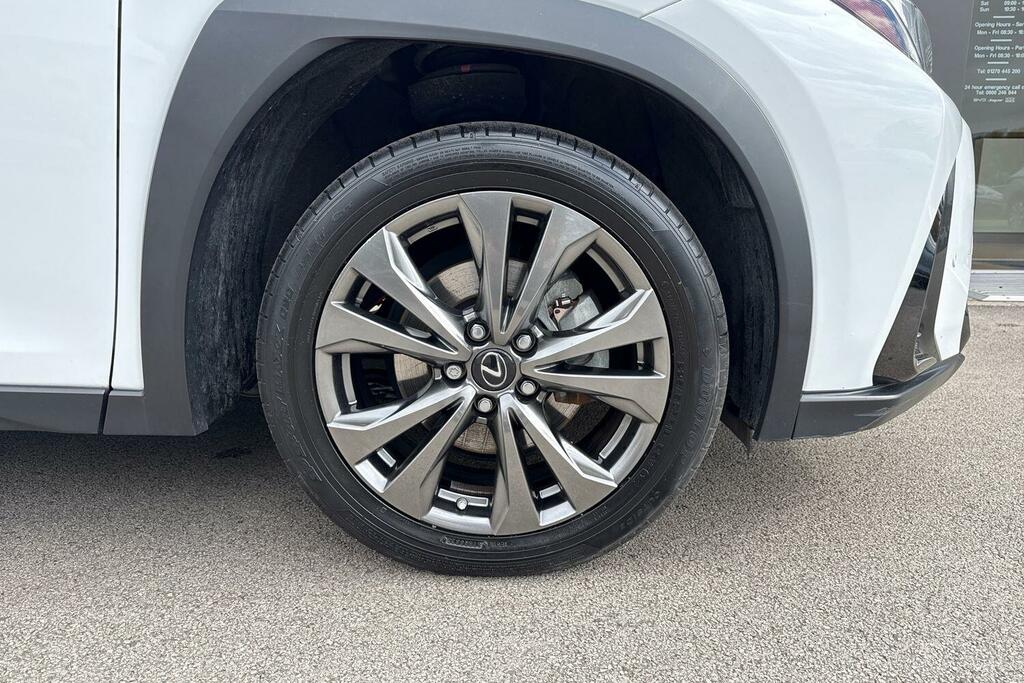 Lexus UX 250H 2.0 F-sport Design Cvt White #6
