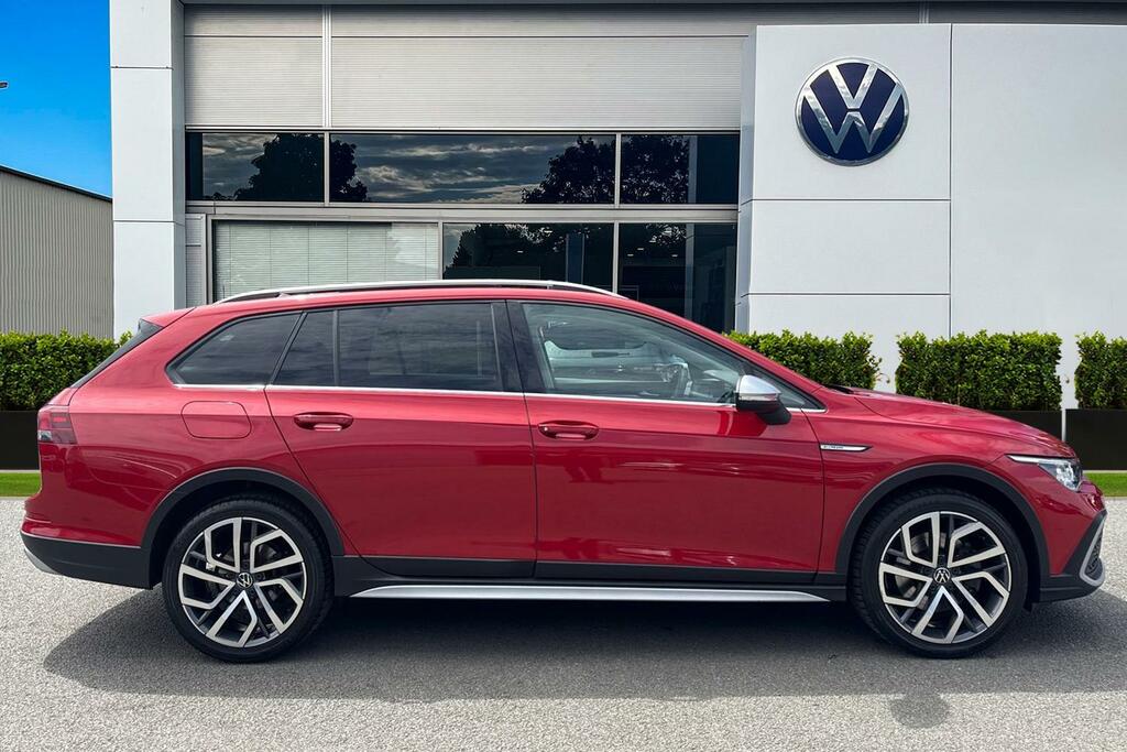 Volkswagen Golf Alltrack 2.0 Tdi 200 4Motion Dsg Red #3