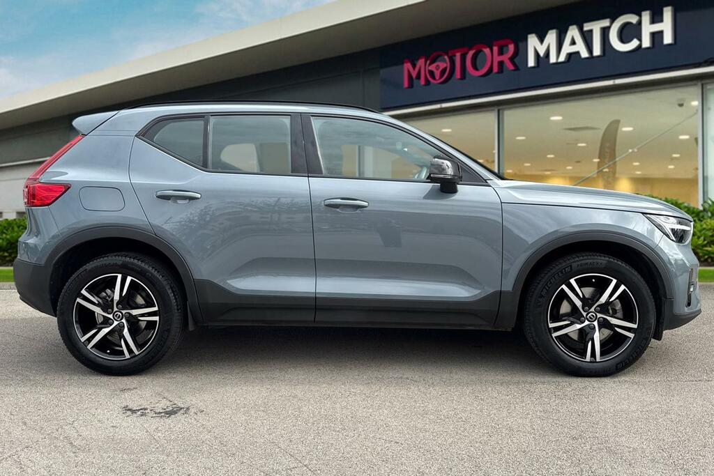 Volvo XC40 2.0 B3p Plus Dark Grey #3
