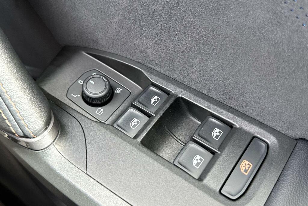 Cupra Formentor 1.5 Etsi V3 Suv Hybrid Dsg Euro 6 Ss White #39
