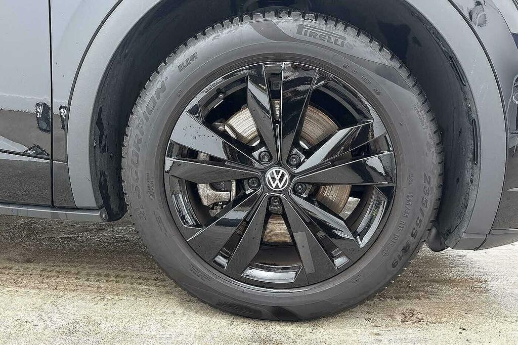 Volkswagen ID.5 210Kw Black Edition Pro 77Kwh Heat Pump Black #5