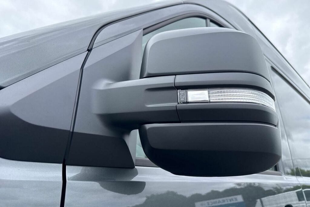 Volkswagen Crafter 2.0 Tdi Cr35 Commerce Plus Fwd Mwb High Roof Grey #26