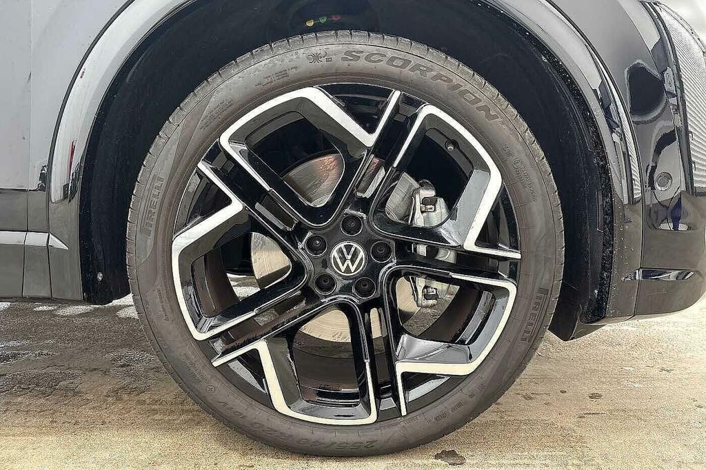 Volkswagen Tiguan 2.0 Tdi R-line Dsg Sunroof, Black Style Packa Black #5