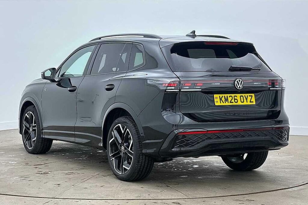 Volkswagen Tiguan 2.0 Tdi R-line Dsg Sunroof, Black Style Packa Black #3