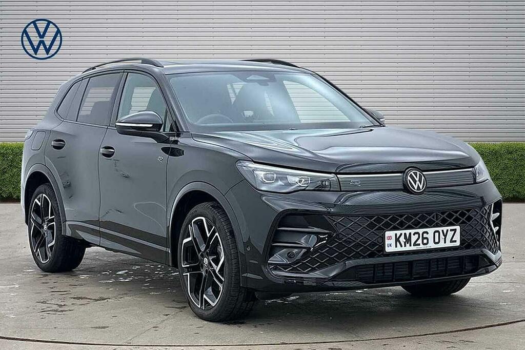 Volkswagen Tiguan 2.0 Tdi R-line Dsg Sunroof, Black Style Packa Black
