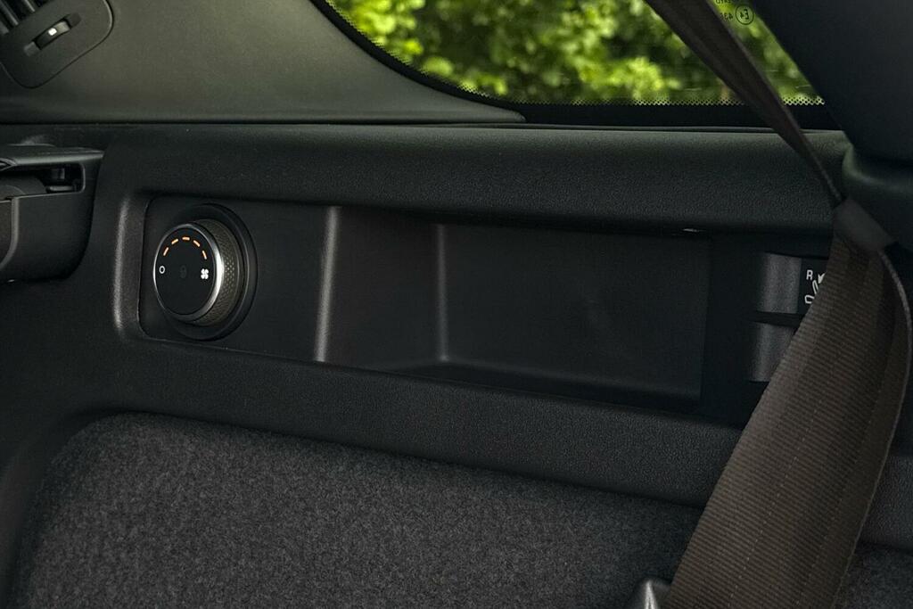 Land Rover Discovery Sport 2.0 D200 Dynamic Se 7 Seat  #26