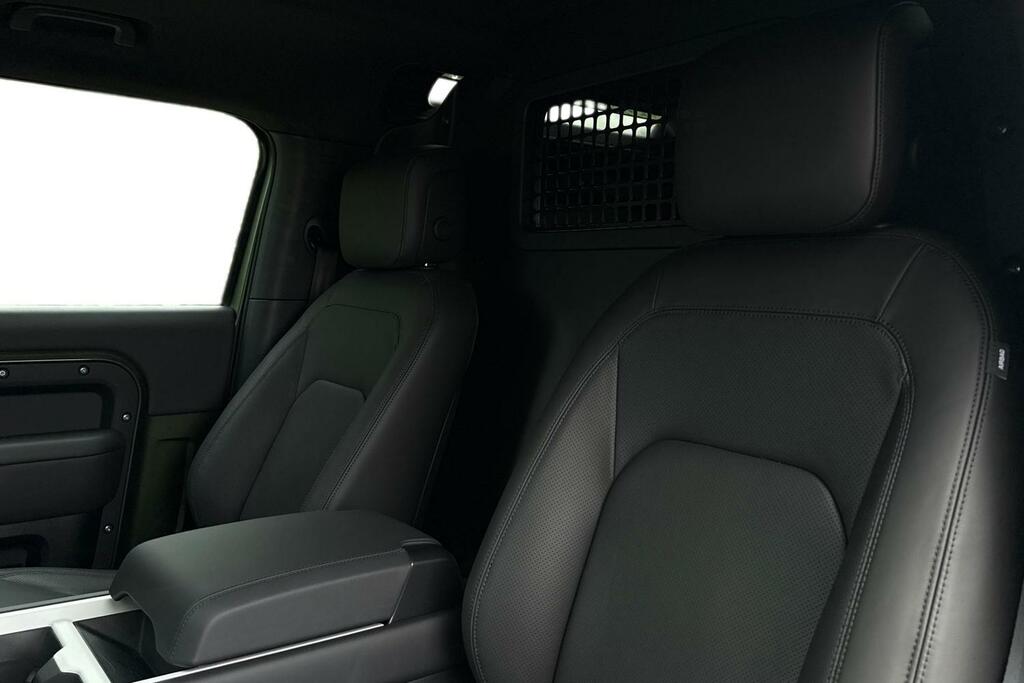 Land Rover Defender 90 3.0 D350 Hard Top X-dynamic Hse Green #4