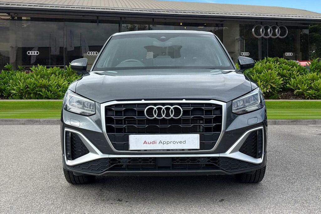 Audi Q2 S Line 35 Tfsi 150 Ps 6-Speed Grey #5