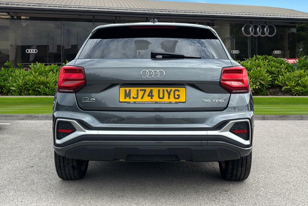 Audi Q2 S Line 35 Tfsi 150 Ps 6-Speed Grey #4