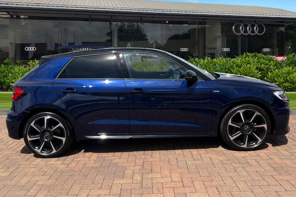 Audi A1 Black Edition 25 Tfsi 95 Ps S Tronic BW24LJO Blue #3