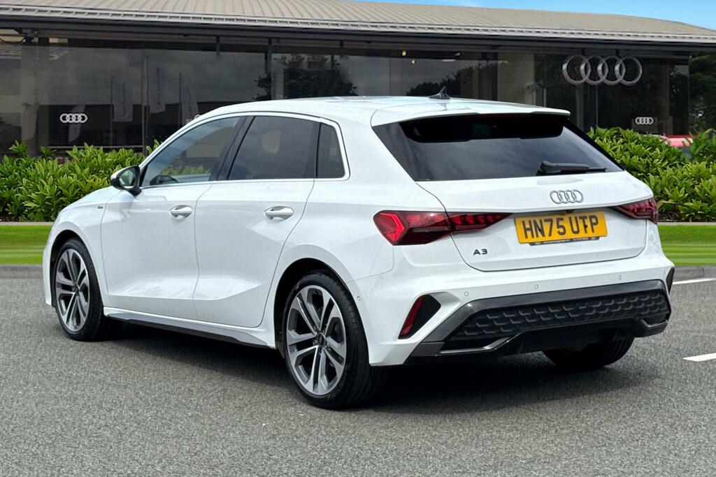 Audi A3 S Line Tfsi 116 Ps S Tronic HN75UTP White #2
