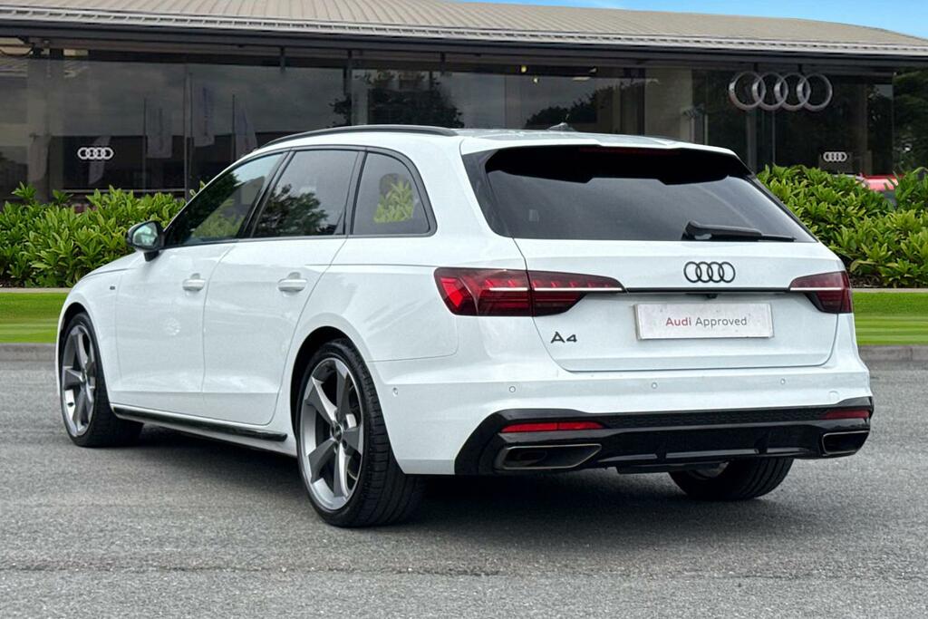 Audi A4 Avant Avant Black Edition 35 Tfsi 150 Ps S Tronic White #2