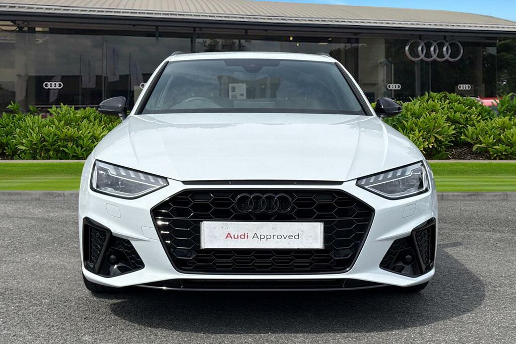 Audi A4 Avant Avant Black Edition 35 Tfsi 150 Ps S Tronic White #5