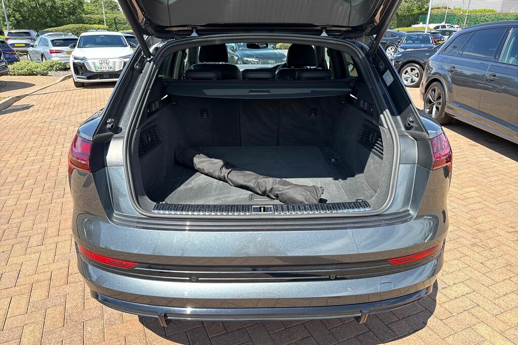 Audi E-tron Black Edition 55 Quattro 300,00 Kw GJ72TFY Grey #6