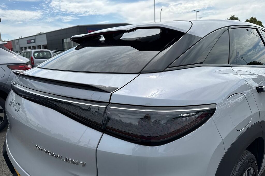 Byd Sealion 7 Byd Sealion 7 Estate 390Kw Design Awd 83Kwh Au White #31