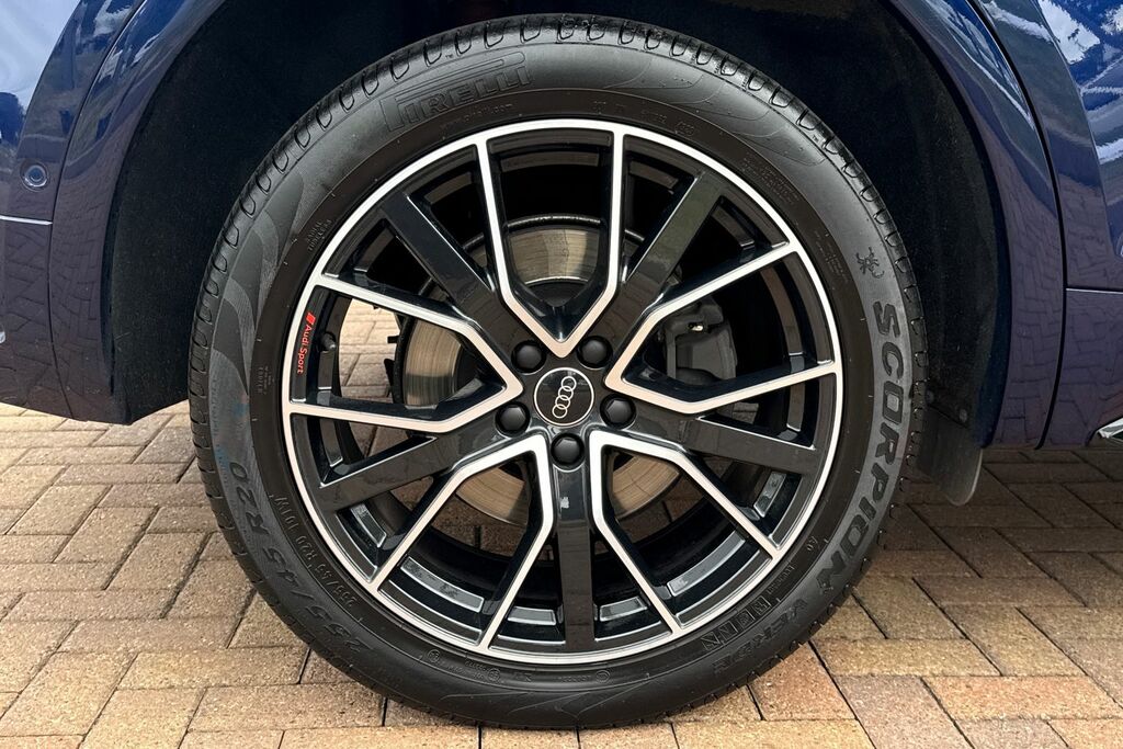 Audi Q5 Black Edition 40 Tdi Quattro 204 Ps S Tronic BV24UAE Blue #6