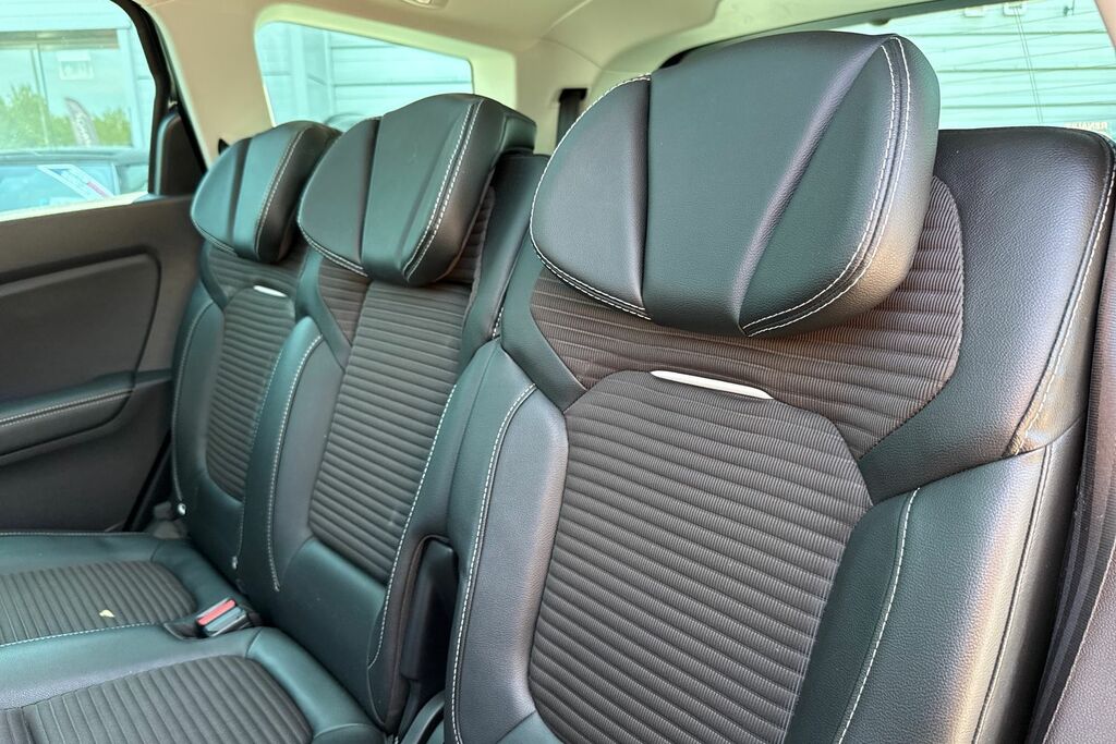 Renault Grand Scenic 1.3 Tce 140 Signature Purple #18