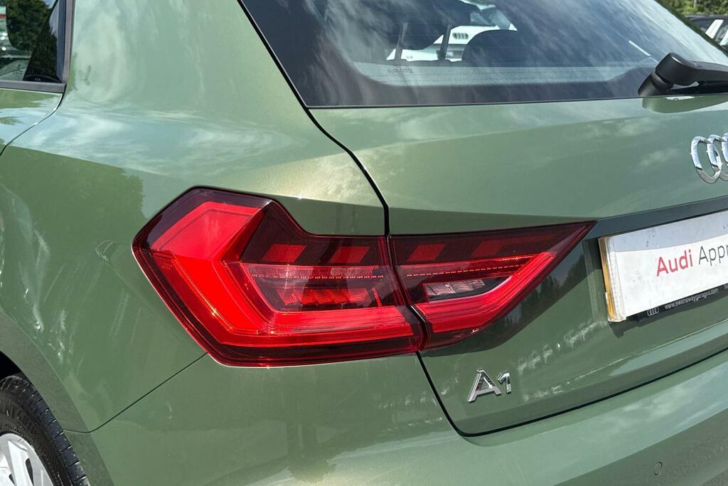 Audi A1 1.0 Tfsi 25 Sport Sportback S Tronic Eu Green #15