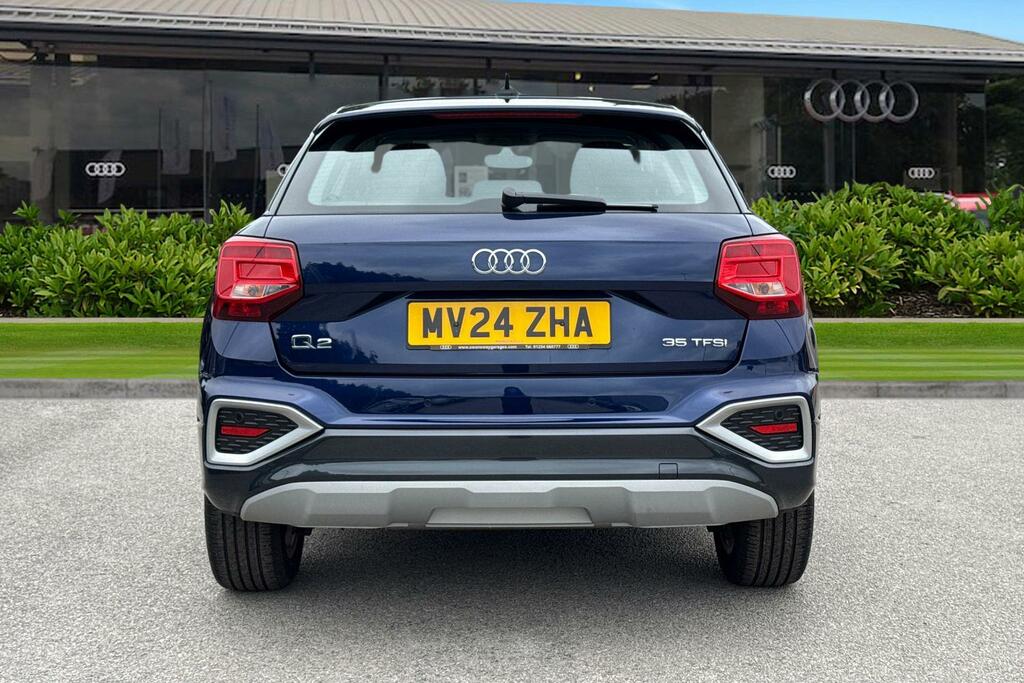 Audi Q2 Sport 35 Tfsi 150 Ps 6-Speed Blue #4
