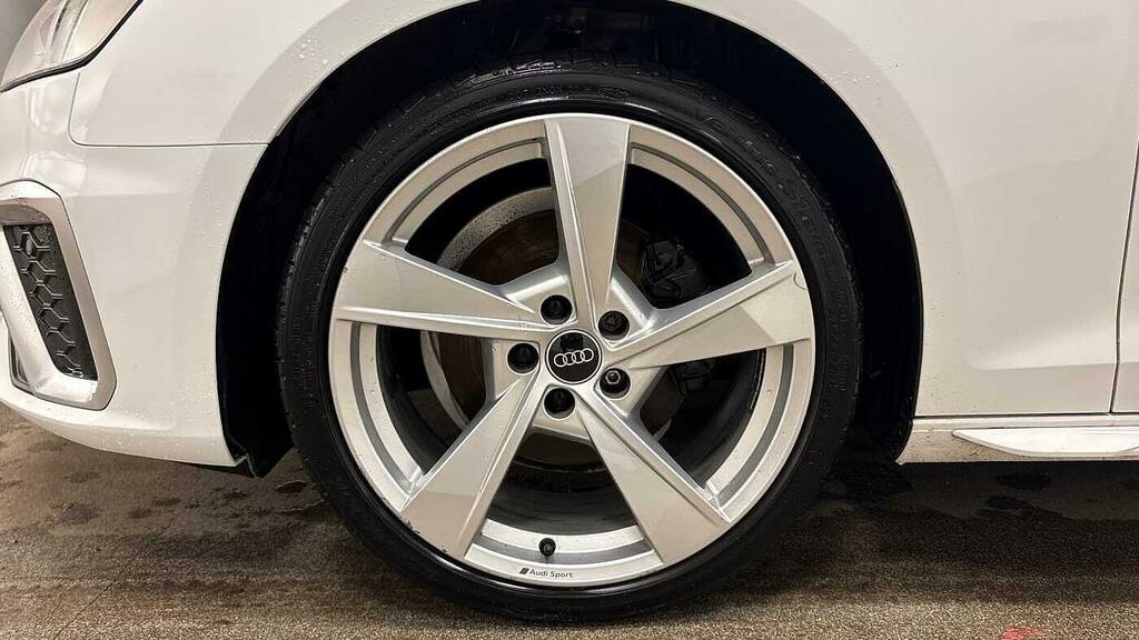 Audi A4 Avant Avant S Line 35 Tfsi 150 Ps S Tronic White #5
