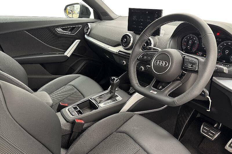 Audi Q2 Black Edition 35 Tfsi 150 Ps S Tronic Black #5