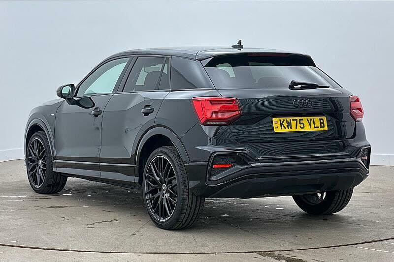 Audi Q2 Black Edition 35 Tfsi 150 Ps S Tronic Black #2