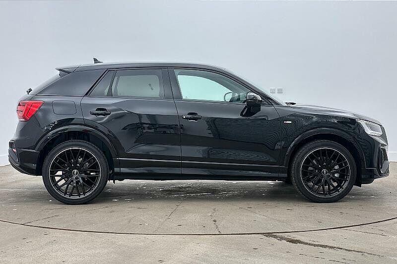 Audi Q2 Black Edition 35 Tfsi 150 Ps S Tronic Black #3