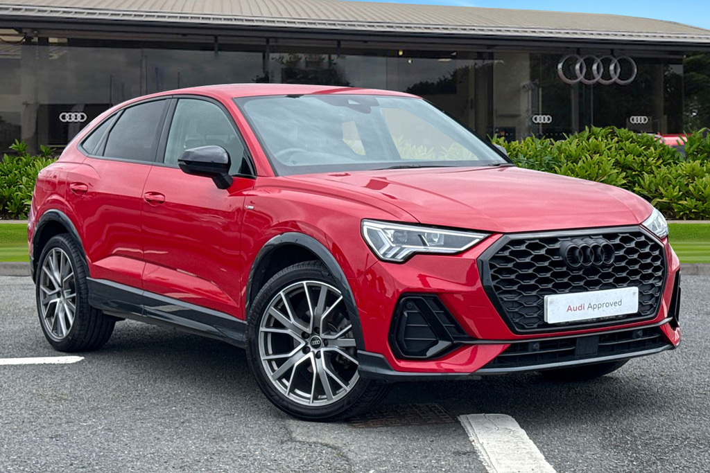 Audi Q3 Black Edition 35 Tdi 150 Ps S Tronic Red