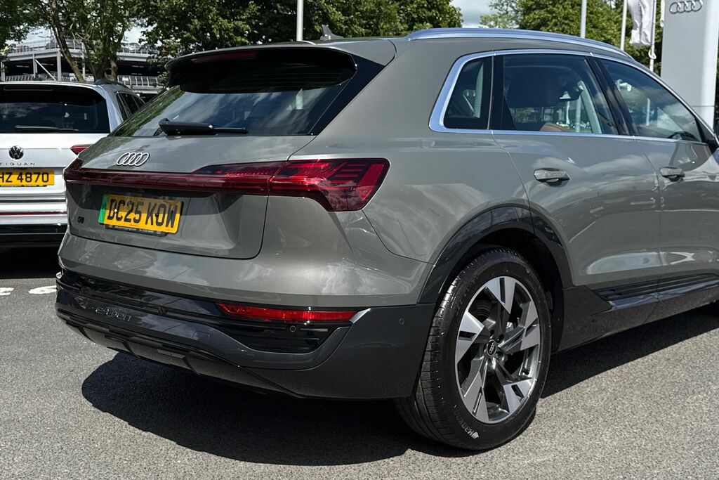 Audi Q8 e tron Sportback S Line 50 E-tron Quattro 250,00 Kw Black #33