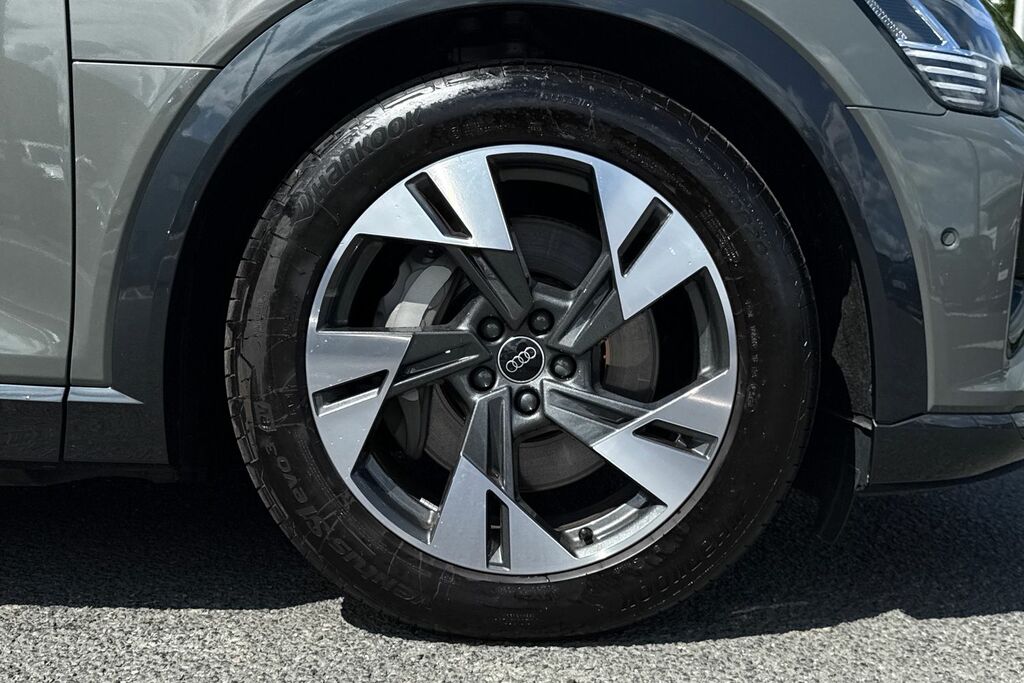 Audi Q8 e tron Sportback S Line 50 E-tron Quattro 250,00 Kw Black #9