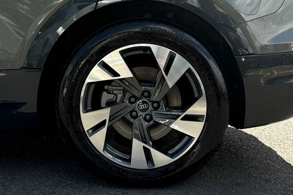 Audi Q8 e tron Sportback S Line 50 E-tron Quattro 250,00 Kw Black #11