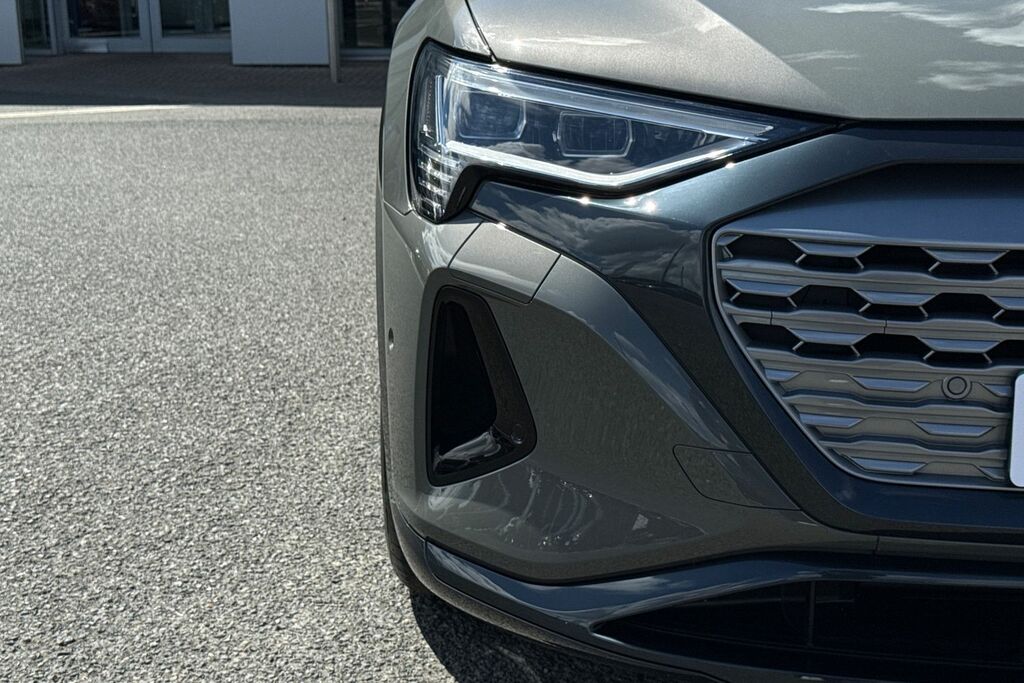 Audi Q8 e tron Sportback S Line 50 E-tron Quattro 250,00 Kw Black #25