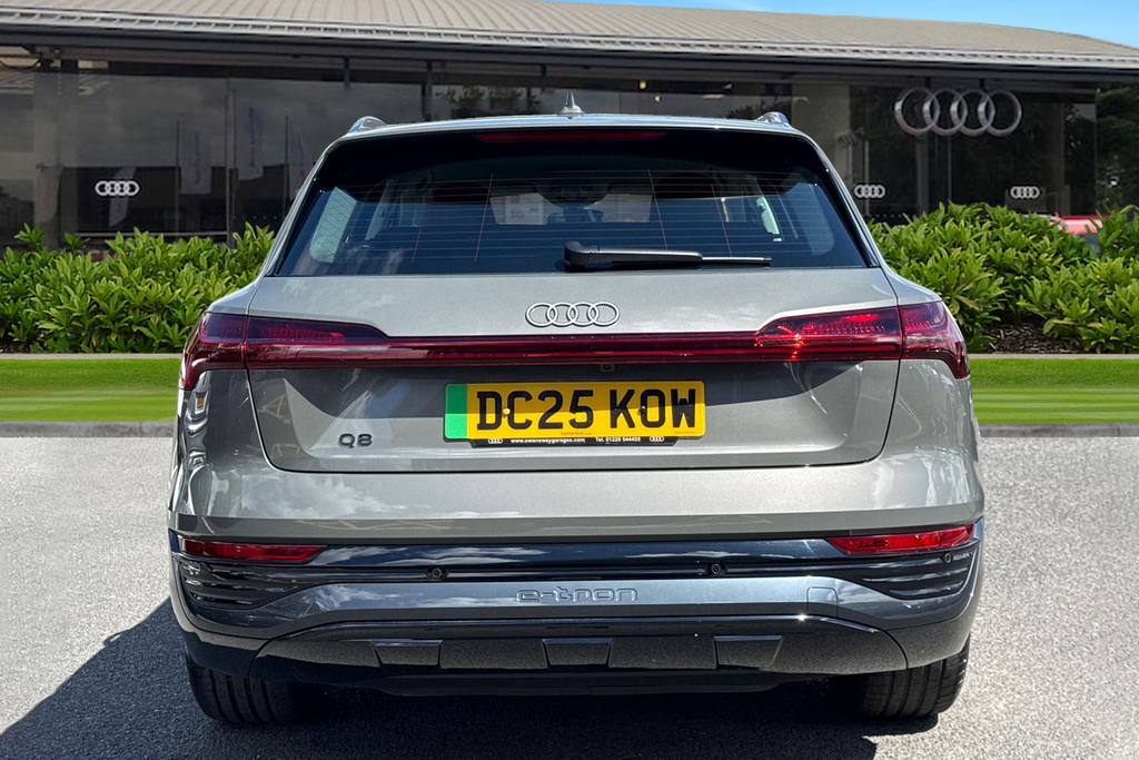 Audi Q8 e tron Sportback S Line 50 E-tron Quattro 250,00 Kw Black #4