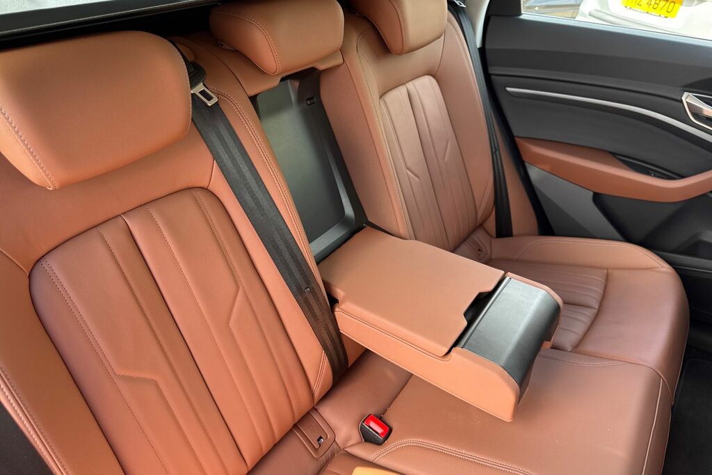 Audi Q8 e tron Sportback S Line 50 E-tron Quattro 250,00 Kw Black #18